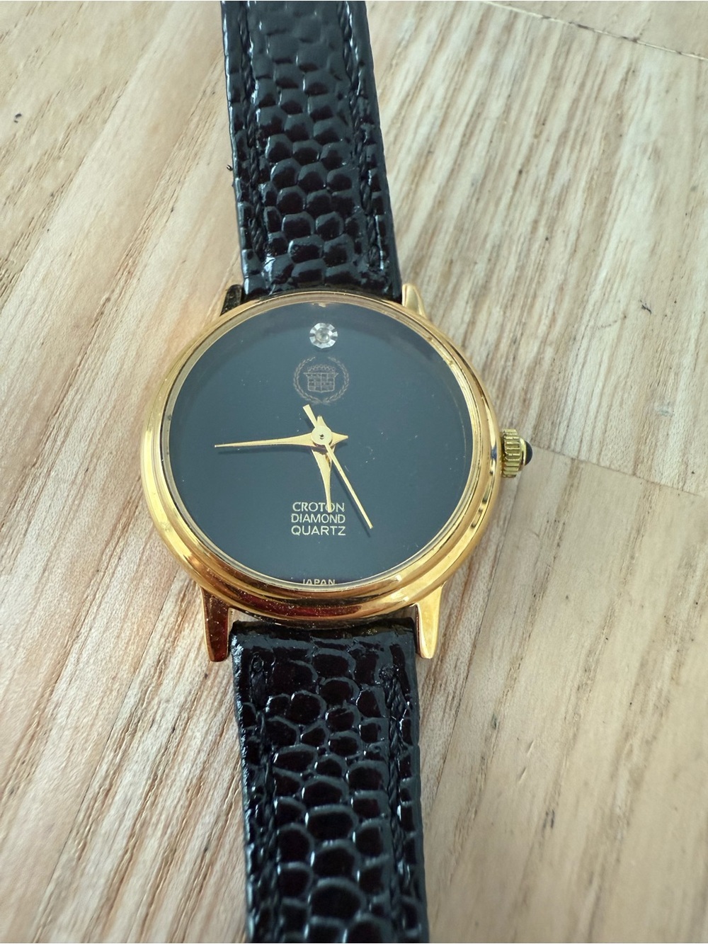 Reliance by croton diamond ladies black and gold tone watch NEW BATTERY